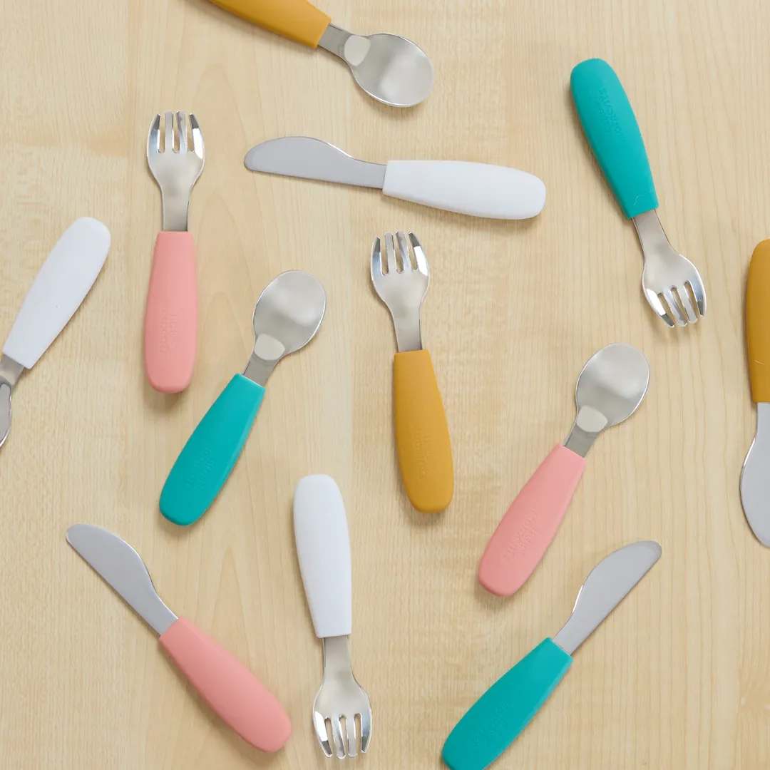 Independent cutlery feeding view 1